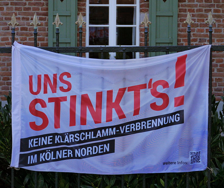 Banner: 'UNS STINKT'S!'