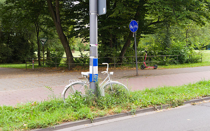 © www.mutbuergerdokus.de: Geisterräder