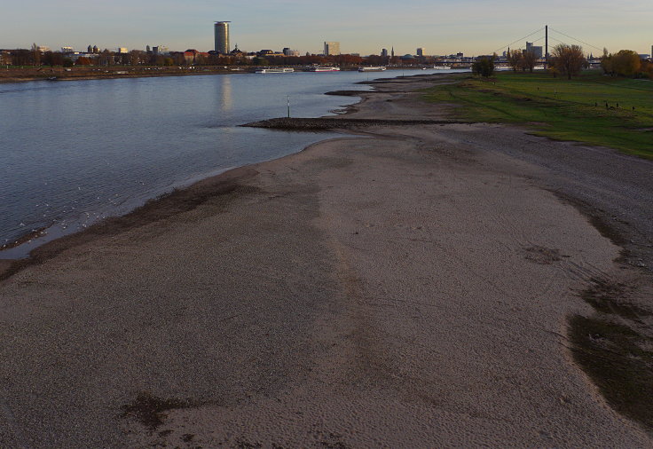 © www.mutbuergerdokus.de: Fundstücke: Hochwasser am Rhein