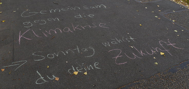 'Gemeinsam gegen die Klimakrise -> Sonntag wählst du deine Zukunft'