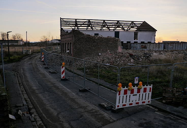 &copy; www.mutbuergerdokus.de: Fundst&uuml;cke: 'Manheim - Chronologie einer Heimatvernichtung'