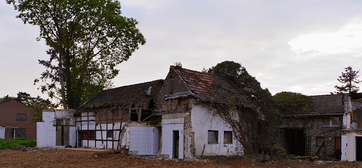 © www.mutbuergerdokus.de: 'Morschenich - Chronologie einer Heimatzerstörung'