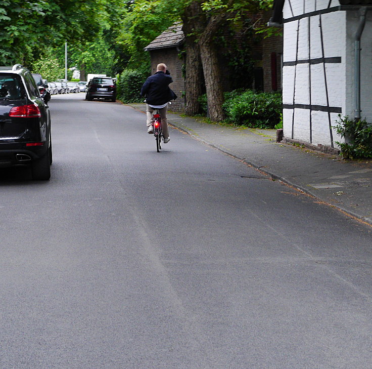 © www.mutbuergerdokus.de: Fundstücke: Radwegschäden