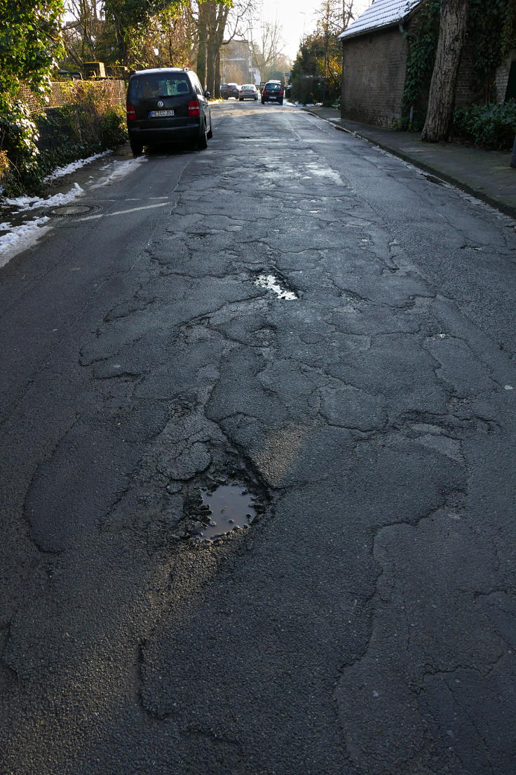 &copy; www.mutbuergerdokus.de: Fundst&uuml;cke: Radwegsch&auml;den