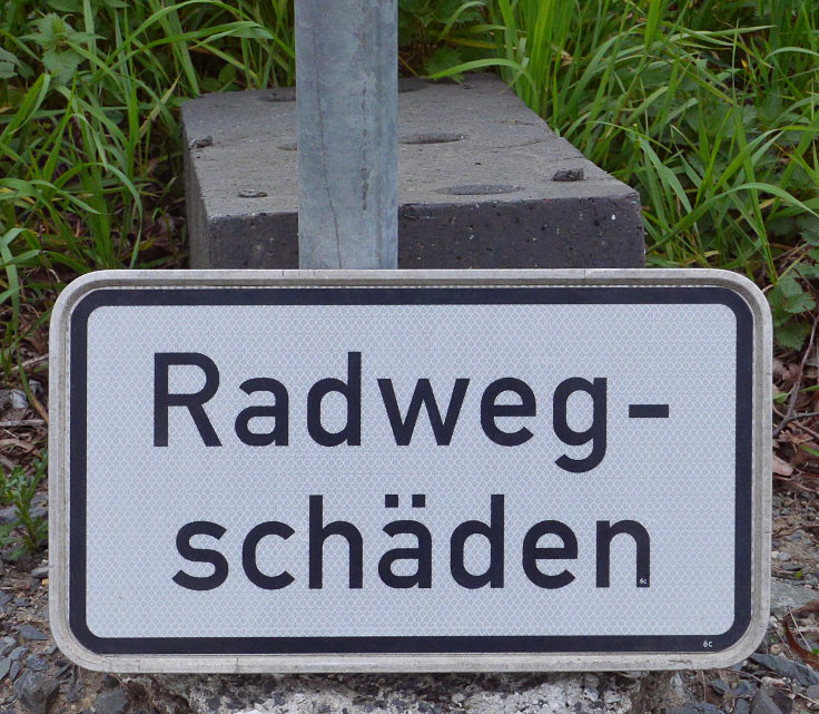 © www.mutbuergerdokus.de: Fundstücke: Radwegschäden