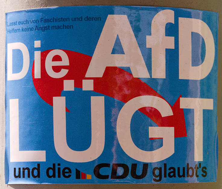Aufkleber: Die AfD LÜGT und die CDU glaubt's (2025)