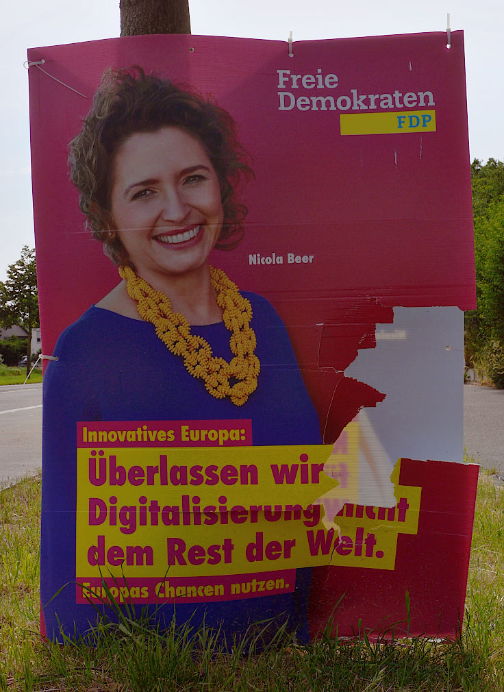 EU-Wahlplakat der FDP: 'Innovatives Europa: Überlassen wir Digitalisierung nicht dem Rest der Welt. Europas Chancen nutzen.' (2019)